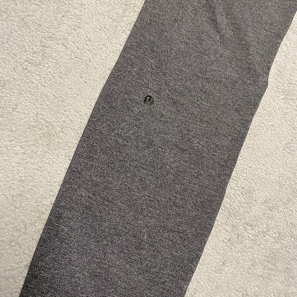 Lululemon On The Fly Pant Womens 4 Heathered Grey Drawstring 28" Inseam Athletic - Picture 3 of 9